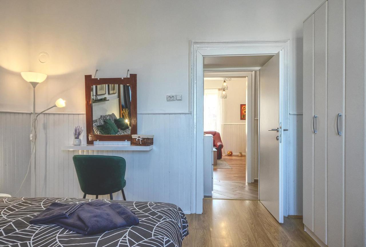 City Apartment Todor بولا المظهر الخارجي الصورة